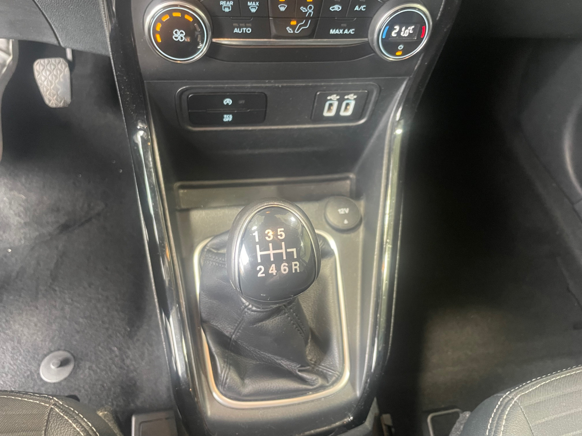 FORD ECOSPORT 1.5 DIESEL 95CH TITANIUM GPS RADAR RECUL  FORD ECOSPORT 1.5 DIESEL 95CH TITANIUM GPS RADAR RECUL