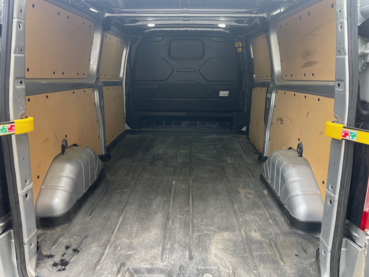 FORD TRANSIT CUSTOM FG 300 L2H1 2.0 ECOBLUE 130 S&S TREND BUSINESS BVA6 7CV ATTACHE CAMERA GPS FORD TRANSIT CUSTOM FG 300 L2H1 2.0 ECOBLUE 130 S&S TREND BUSINESS BVA6 7CV ATTACHE CAMERA GPS