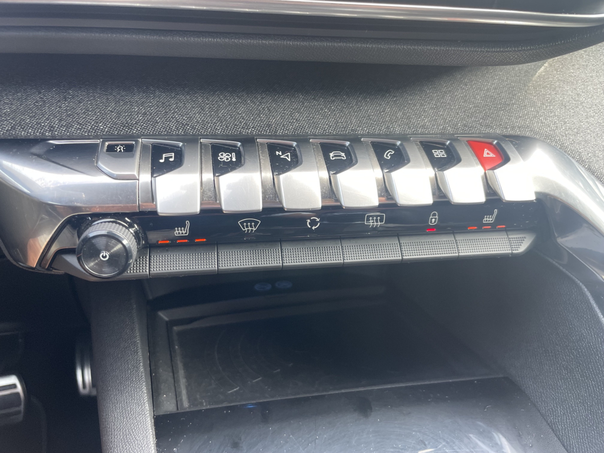 PEUGEOT 3008 2.0 BLUEHDI 150CH GT LINE S&S CAMERA SIEGES CHAUFFANTS