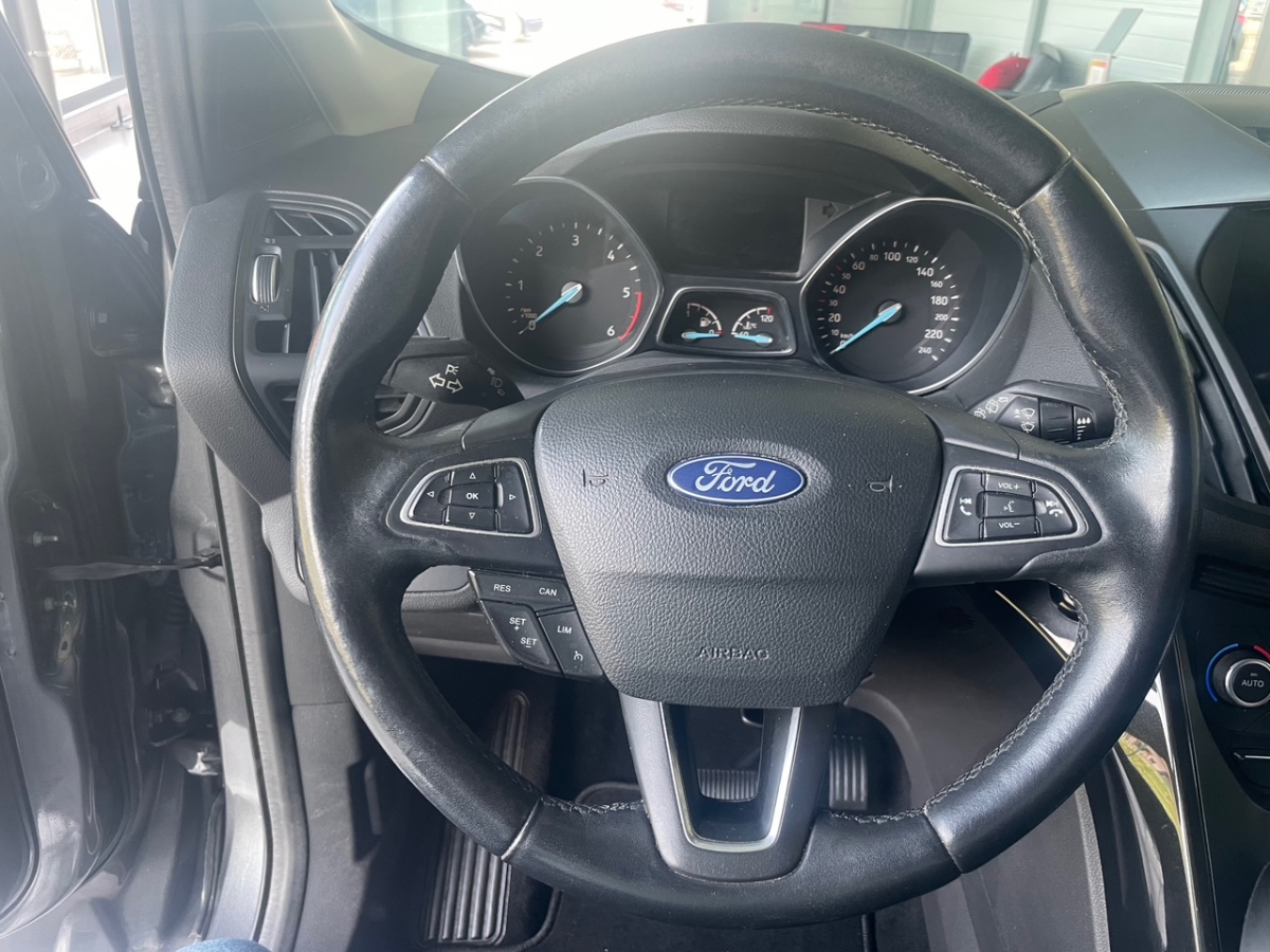 FORD KUGA 1.5 TDCI 120CH  BUSINESS EDITION 4X2 POWERSHIFT CAMERA GPS BA FORD KUGA 1.5 TDCI 120CH  BUSINESS EDITION 4X2 POWERSHIFT CAMERA GPS BA