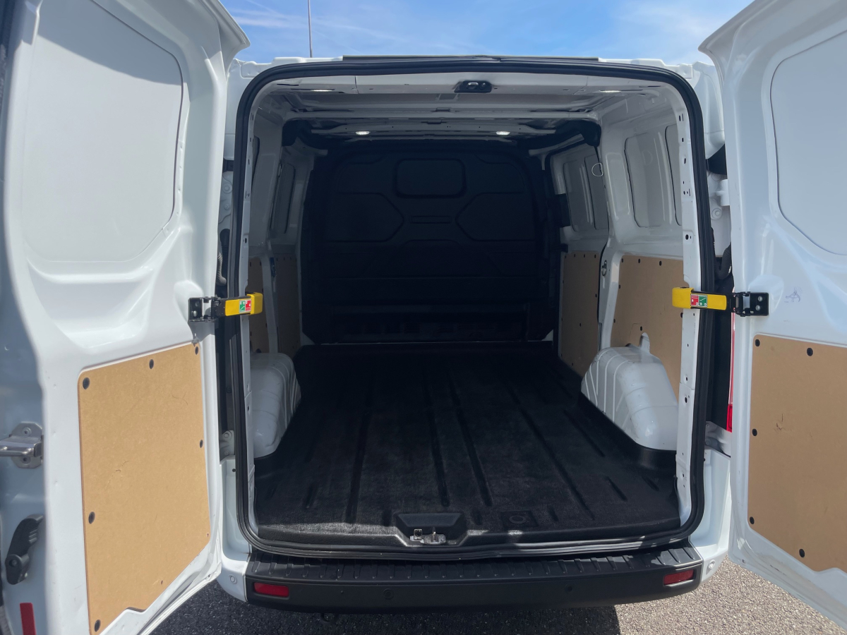 FORD TRANSIT CUSTOM 280 L1H1 2.0 ECOBLUE 130 TREND BUSINESS CAMERA GPS FORD TRANSIT CUSTOM 280 L1H1 2.0 ECOBLUE 130 TREND BUSINESS CAMERA GPS