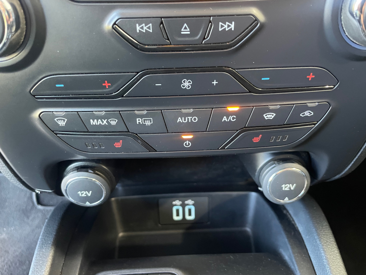 FORD RANGER 2.0 TDCI 213CH SUPER CAB LIMITED BVA10 ATTACHE GPS FORD RANGER 2.0 TDCI 213CH SUPER CAB LIMITED BVA10 ATTACHE GPS