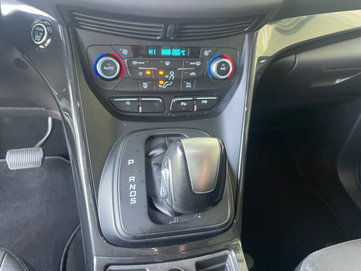 FORD KUGA 1.5 TDCI 120CH  BUSINESS EDITION 4X2 POWERSHIFT CAMERA GPS BA FORD KUGA 1.5 TDCI 120CH  BUSINESS EDITION 4X2 POWERSHIFT CAMERA GPS BA