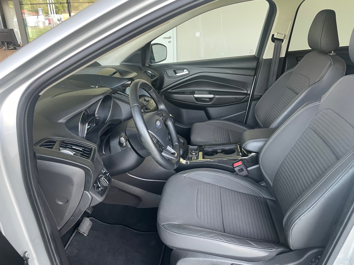 FORD KUGA 1.5 TDCI 120CH  BUSINESS EDITION 4X2 POWERSHIFT CAMERA GPS BA FORD KUGA 1.5 TDCI 120CH  BUSINESS EDITION 4X2 POWERSHIFT CAMERA GPS BA