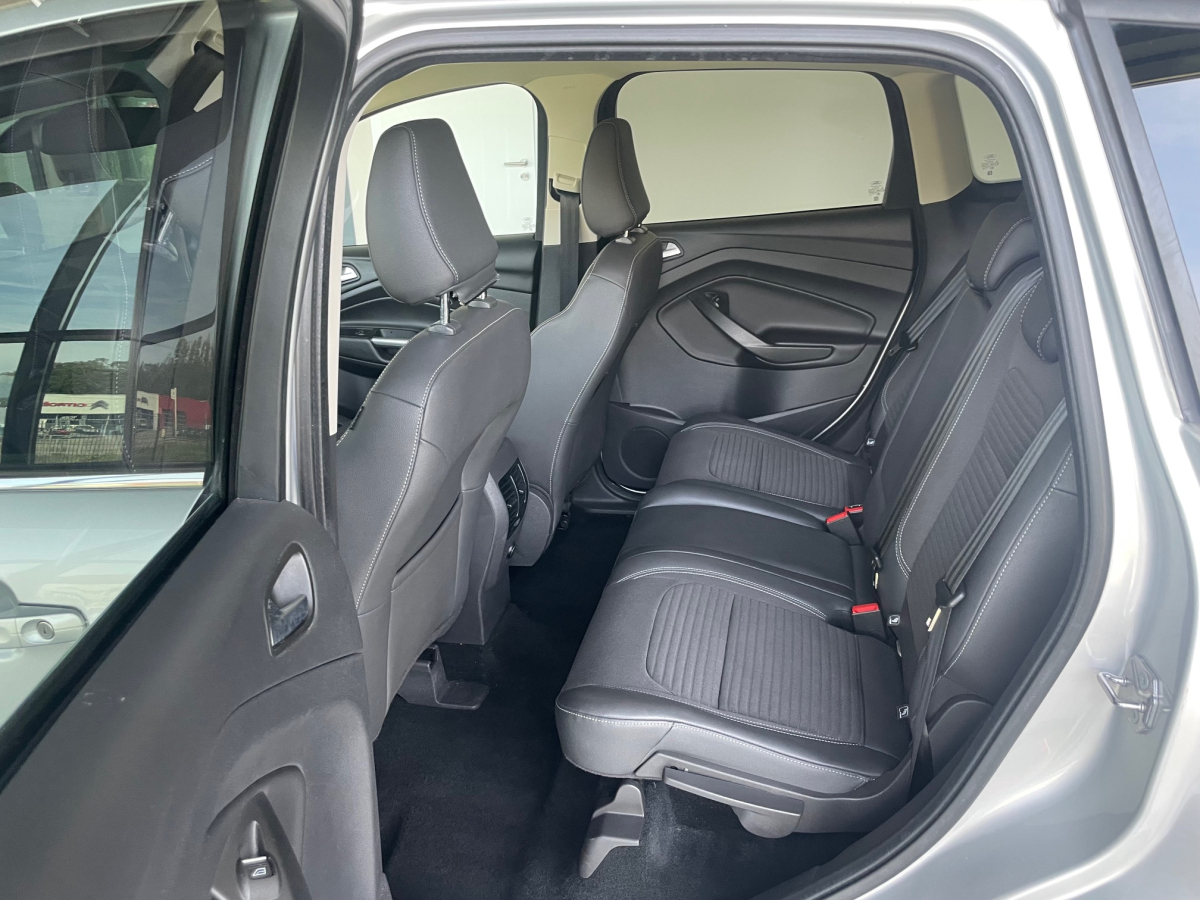 FORD KUGA 1.5 TDCI 120CH  BUSINESS EDITION 4X2 POWERSHIFT CAMERA GPS BA FORD KUGA 1.5 TDCI 120CH  BUSINESS EDITION 4X2 POWERSHIFT CAMERA GPS BA