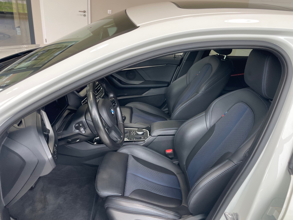 BMW SERIE 1 (F40) 118I 136CH M SPORT TOIT PANO SIEGES CHAUFFANTS ET ELECTRIQUES BMW SERIE 1 (F40) 118I 136CH M SPORT TOIT PANO SIEGES CHAUFFANTS ET ELECTRIQUES