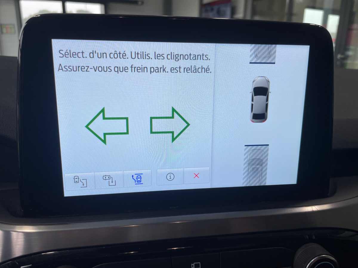 Ford Kuga 2.5 DURATEC 190CH FHEV E85 TITANIUM BVA Hayon elec Pack assistance  Ford Kuga 2.5 DURATEC 190CH FHEV E85 TITANIUM BVA Hayon elec Pack assistance