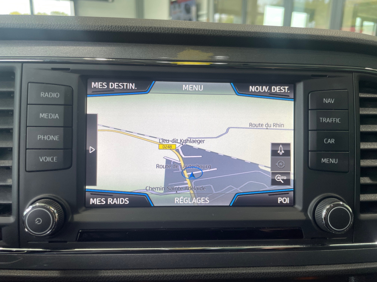 SEAT LEON 1.4 TSI 125CH FR TOIT OUVRANT SIEGES CHAUFFANT GPS SEAT LEON 1.4 TSI 125CH FR TOIT OUVRANT SIEGES CHAUFFANT GPS