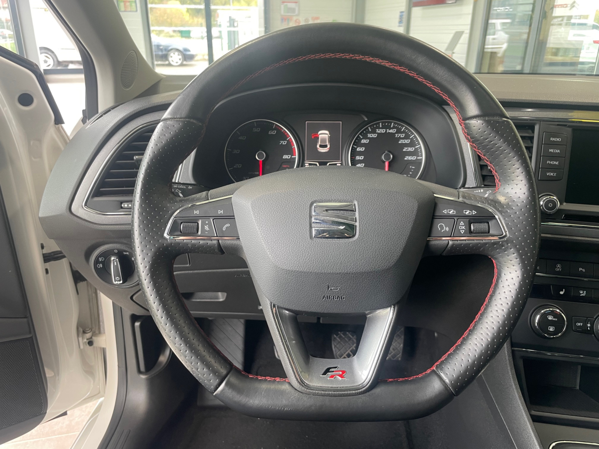 SEAT LEON 1.4 TSI 125CH FR TOIT OUVRANT SIEGES CHAUFFANT GPS SEAT LEON 1.4 TSI 125CH FR TOIT OUVRANT SIEGES CHAUFFANT GPS