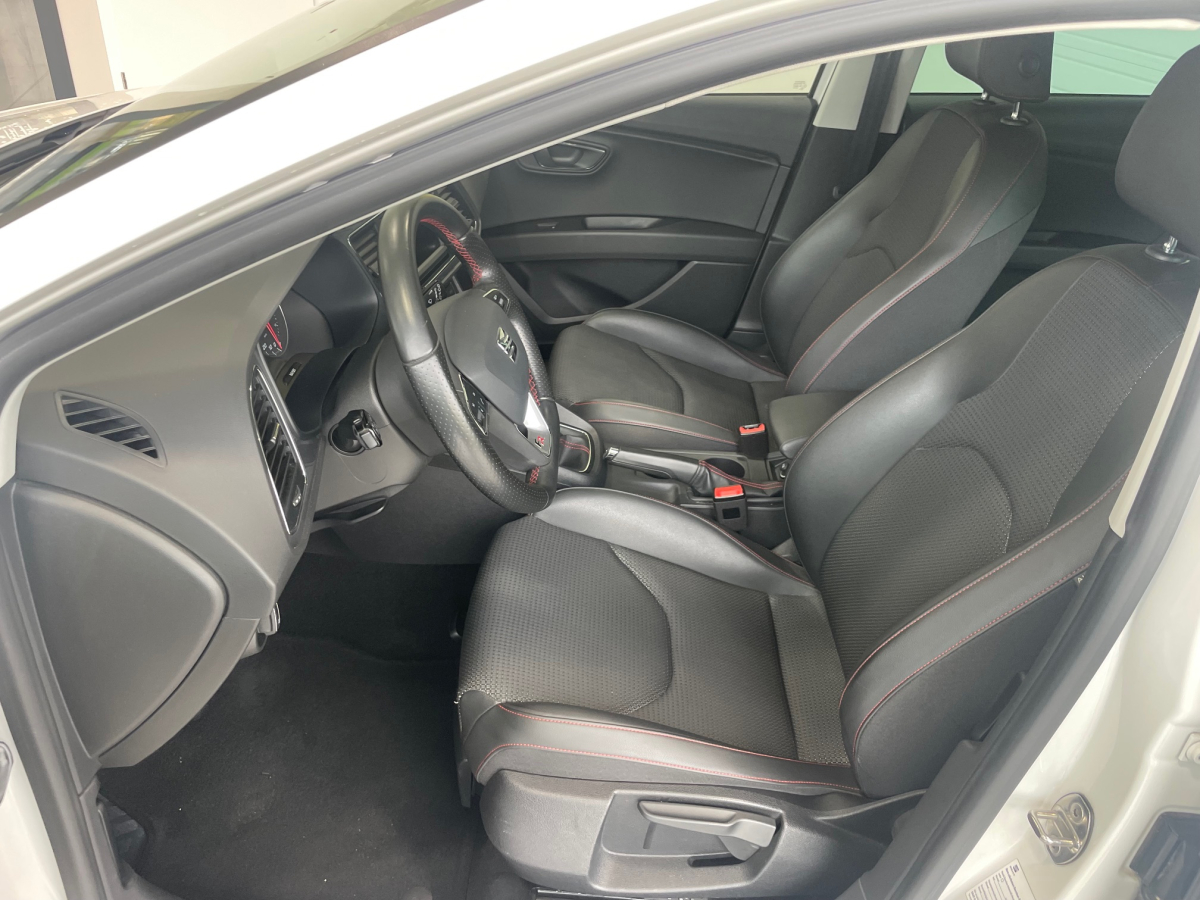 SEAT LEON 1.4 TSI 125CH FR TOIT OUVRANT SIEGES CHAUFFANT GPS SEAT LEON 1.4 TSI 125CH FR TOIT OUVRANT SIEGES CHAUFFANT GPS