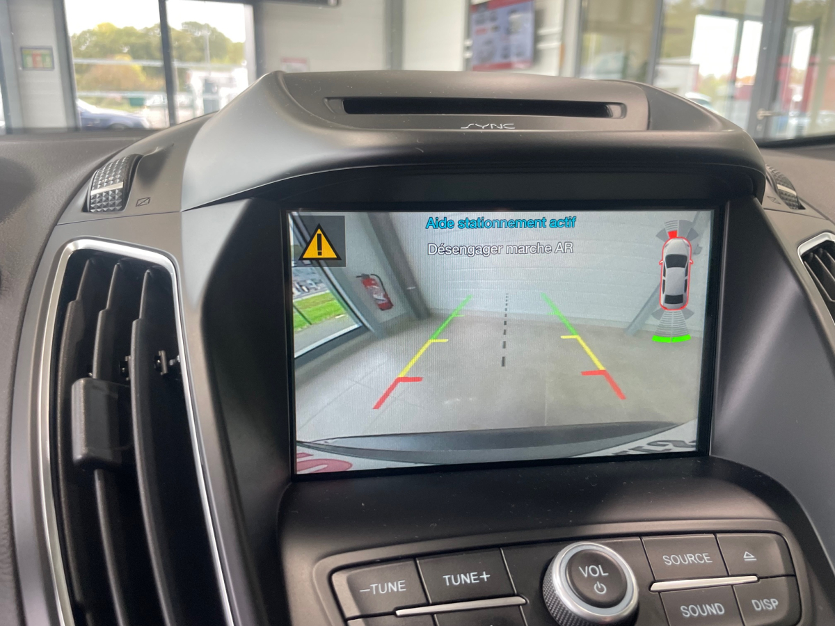 FORD C-MAX 1.0 ECOBOOST 125CH STOP&START TITANIUM PACK HIVER GPS CAMERA FORD C-MAX 1.0 ECOBOOST 125CH STOP&START TITANIUM PACK HIVER GPS CAMERA