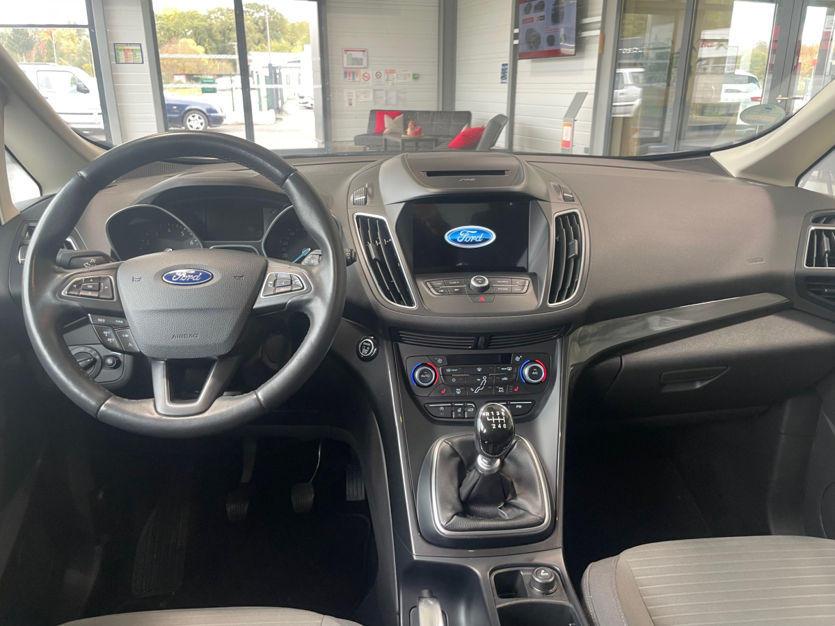 FORD C-MAX 1.0 ECOBOOST 125CH STOP&START TITANIUM PACK HIVER GPS CAMERA FORD C-MAX 1.0 ECOBOOST 125CH STOP&START TITANIUM PACK HIVER GPS CAMERA