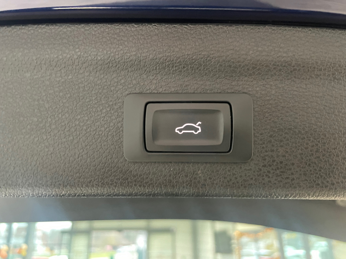 AUDI Q3 35 TDI 150CH TYPE S LINE INTÉRIEUR QUATTRO S TRONIC 7 CAMERA / ATTELAGE ELECTRIQUE / SIEGES CHAUFFANTS