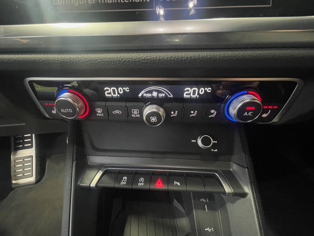 AUDI Q3 35 TDI 150CH TYPE S LINE INTÉRIEUR QUATTRO S TRONIC 7 CAMERA / ATTELAGE ELECTRIQUE / SIEGES CHAUFFANTS