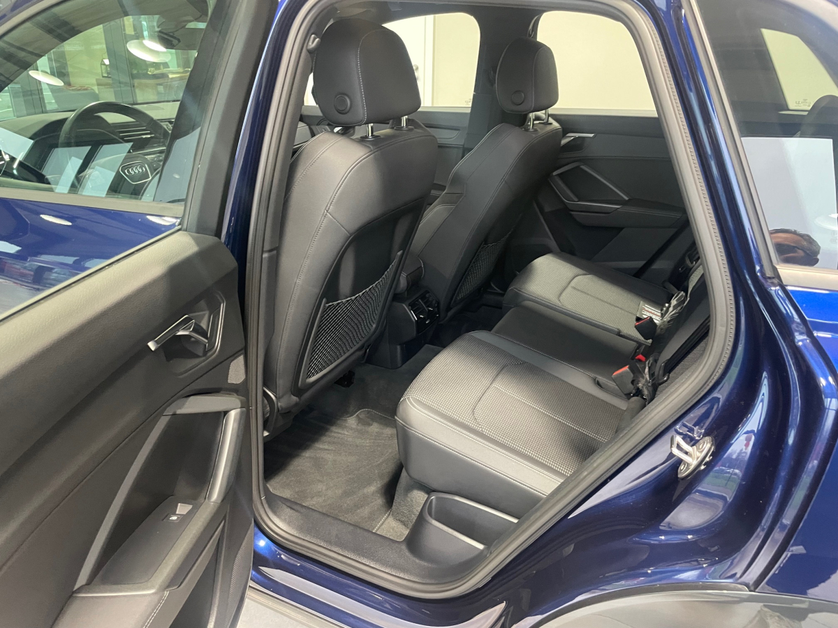 AUDI Q3 35 TDI 150CH TYPE S LINE INTÉRIEUR QUATTRO S TRONIC 7 CAMERA / ATTELAGE ELECTRIQUE / SIEGES CHAUFFANTS