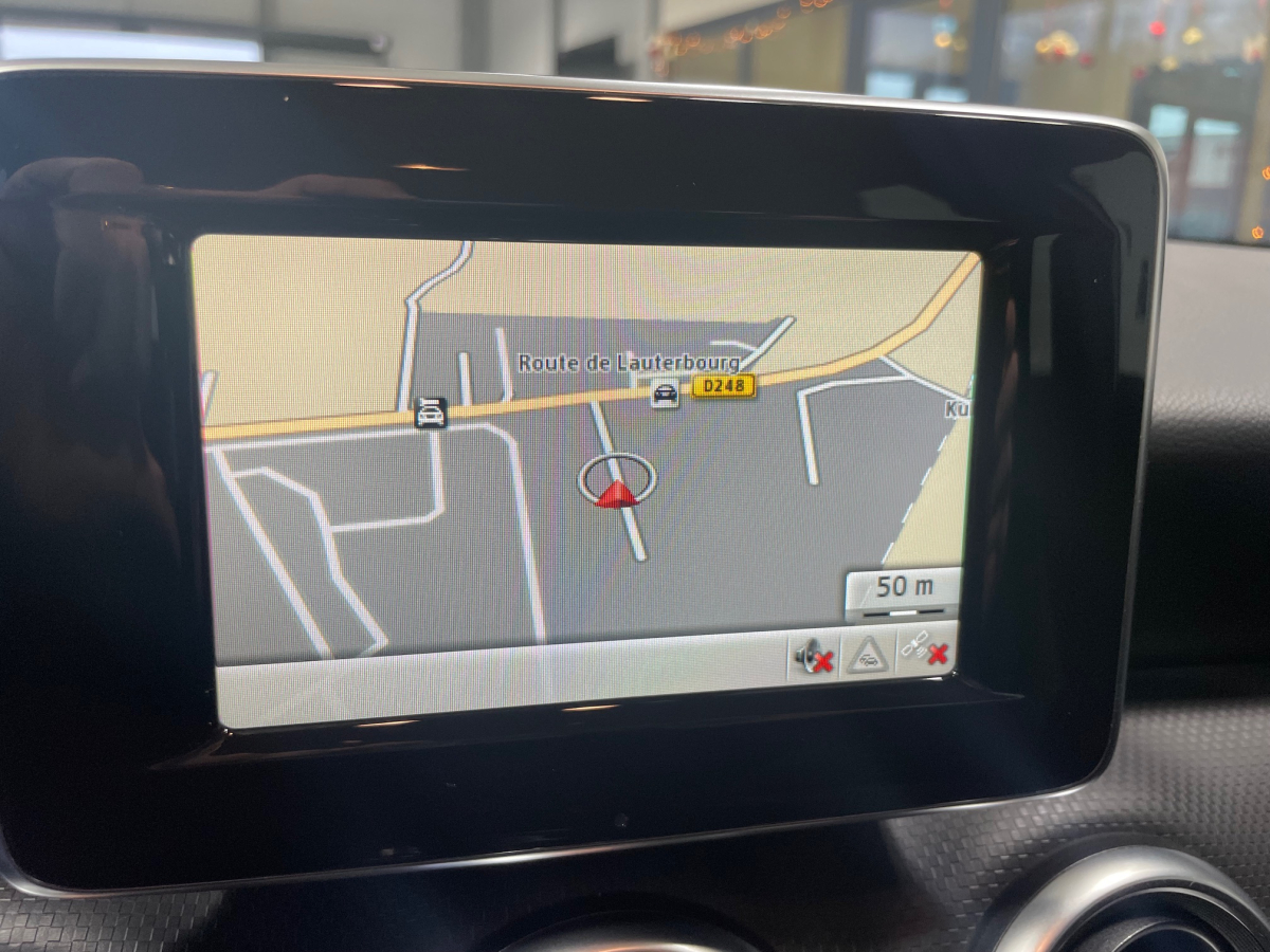 MERCEDES CLASSE A 200 INSPIRATION 7G-DCT CAMERA 