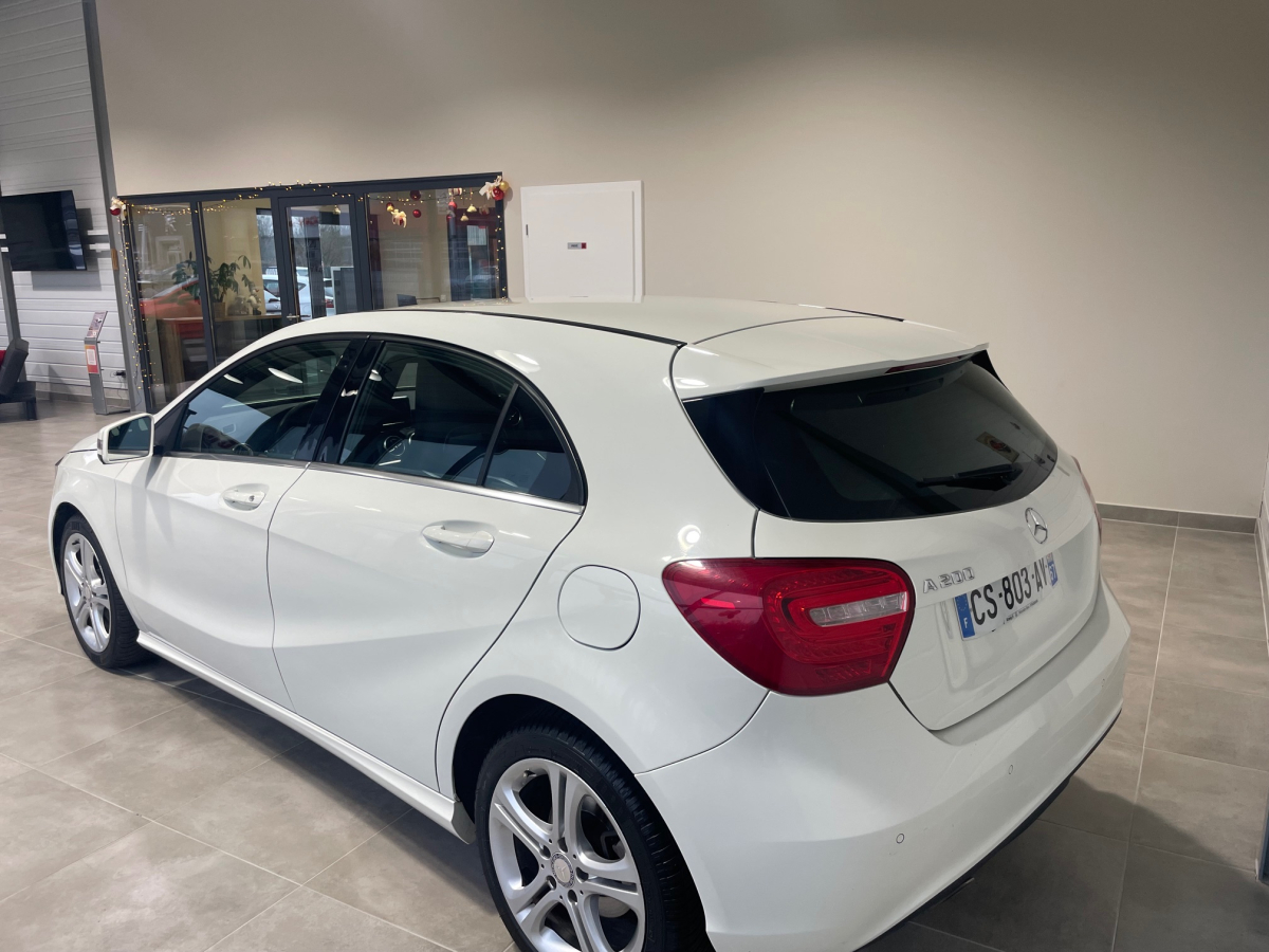 MERCEDES CLASSE A 200 INSPIRATION 7G-DCT CAMERA 