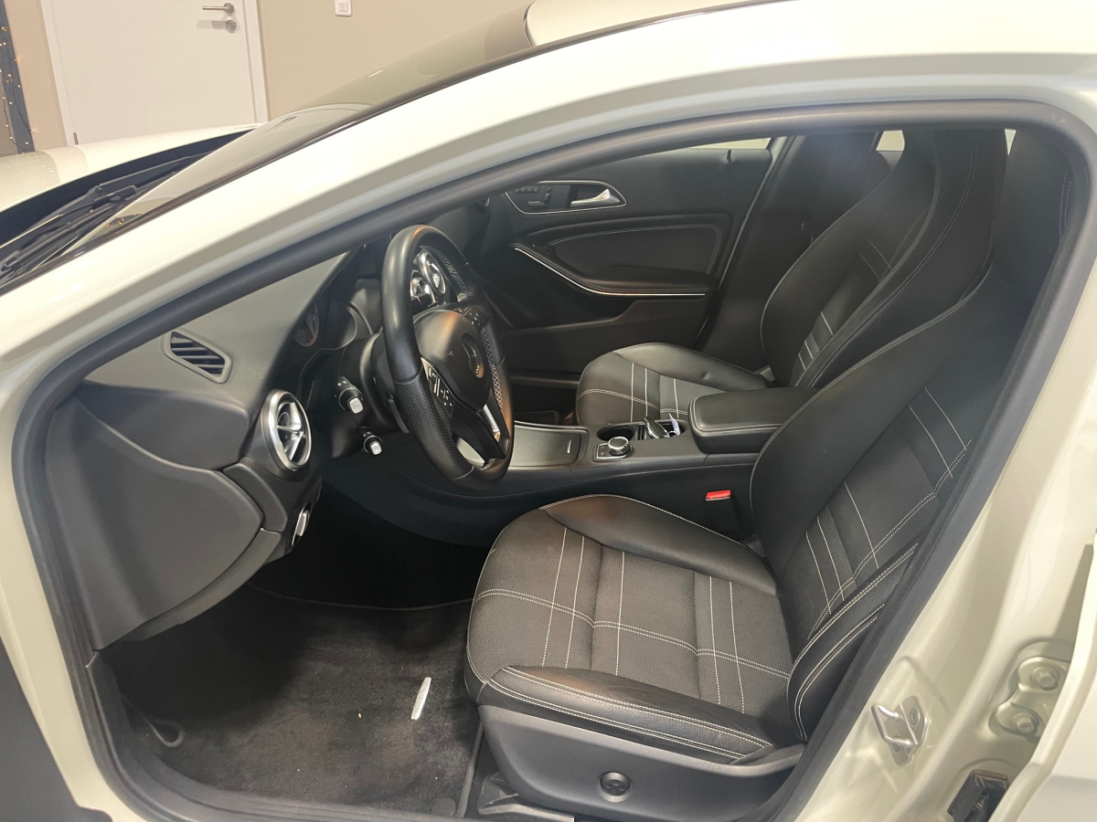 MERCEDES CLASSE A 200 INSPIRATION 7G-DCT CAMERA 