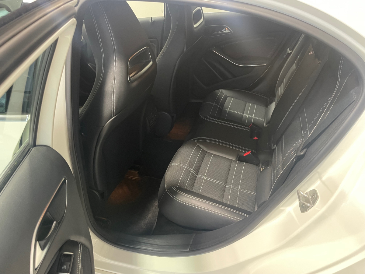 MERCEDES CLASSE A 200 INSPIRATION 7G-DCT CAMERA 