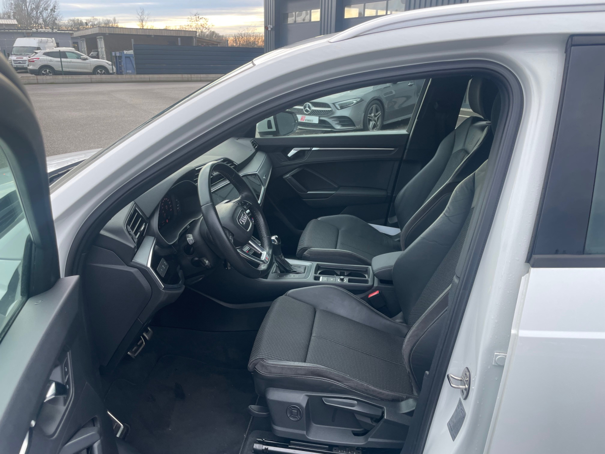 AUDI Q3 35 TDI 150CH S LINE S TRONIC 7 TOIT PANORAMIQUE