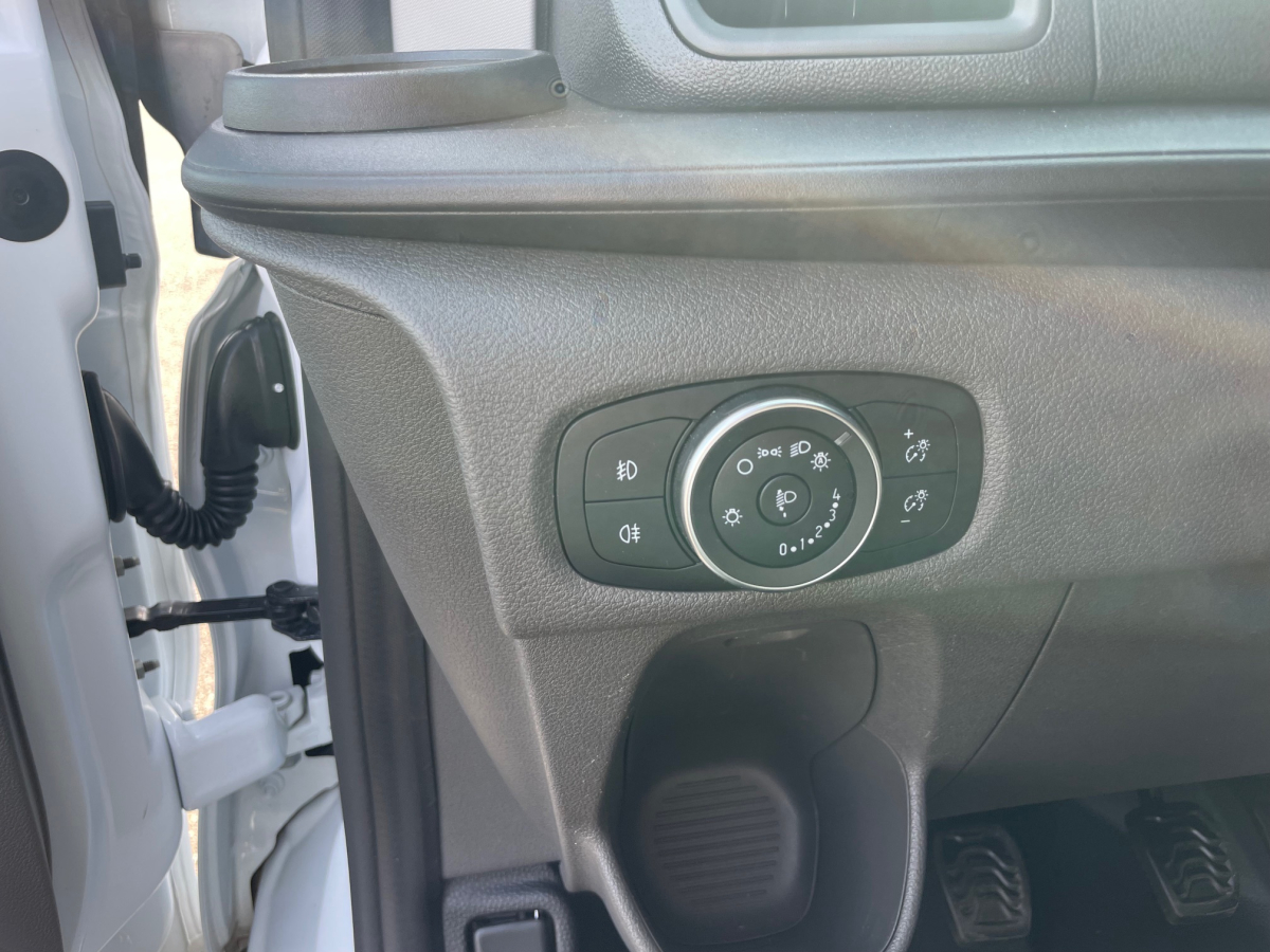 FORD TRANSIT CUSTOM FG 300 L1H1 2.0 ECOBLUE 130 TREND BUSINESS - CAMERA - GPS