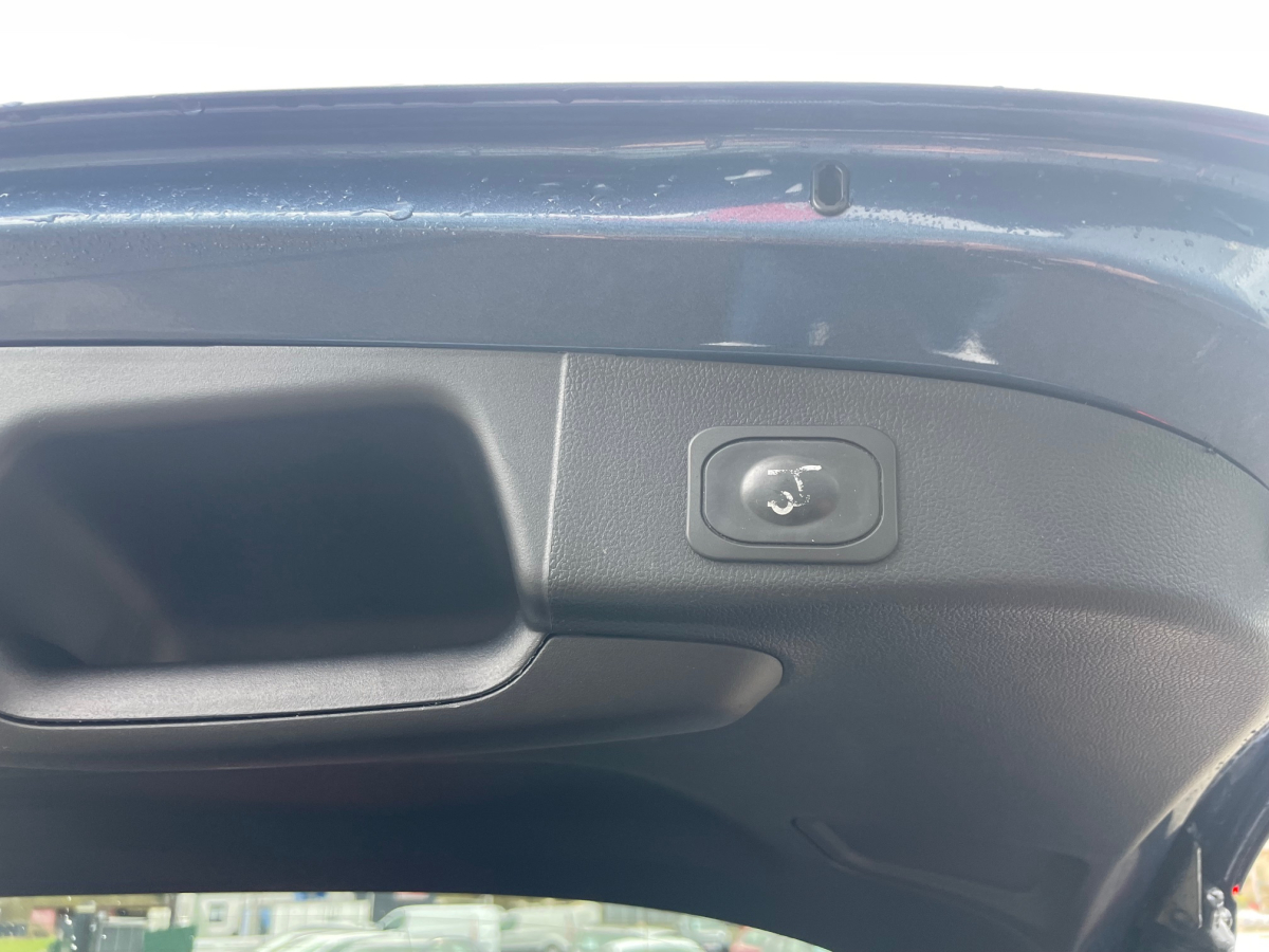 FORD FOCUS SW 1.5 ECOBOOST 150CH ST-LINE CAMERA / PACK HIVER / ATTACHE ELECTRIQUE