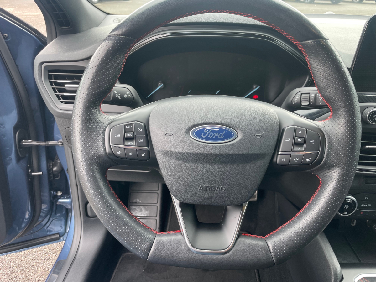 FORD FOCUS SW 1.5 ECOBOOST 150CH ST-LINE CAMERA / PACK HIVER / ATTACHE ELECTRIQUE