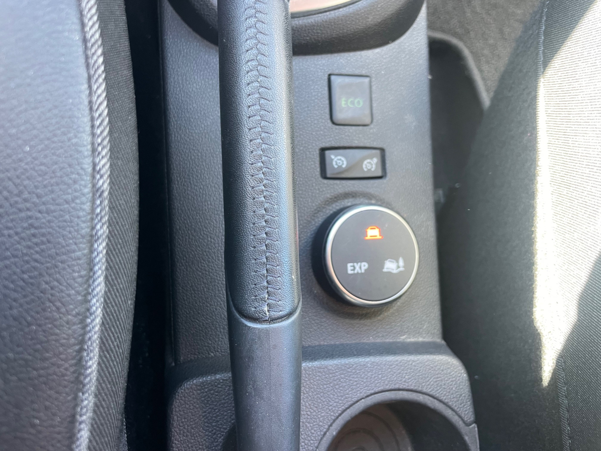 RENAULT CAPTUR 1.2 TCE 120CH ENERGY INTENS SIEGES CHAUFFANTS CAMERA GPS