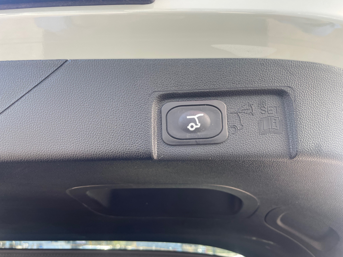 FORD PUMA 1.0 ECOBOOST HYBRID 125CH TITANIUM S&S CAMERA 360 REGULATEUR ADAPTATIF