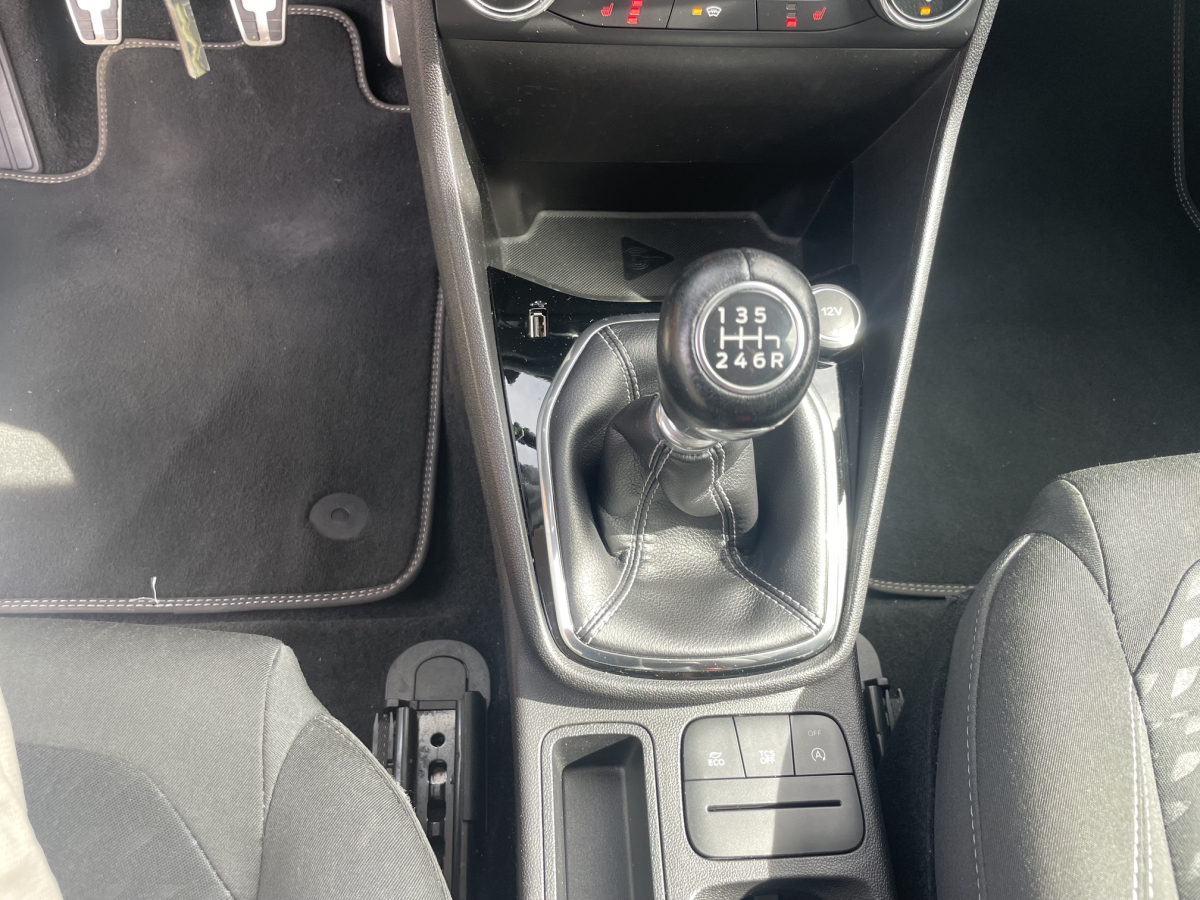 FORD FIESTA 1.0 ECOBOOST 100CH STOP&START TITANIUM 3P SIEGES CHAUFFANTS GPS 