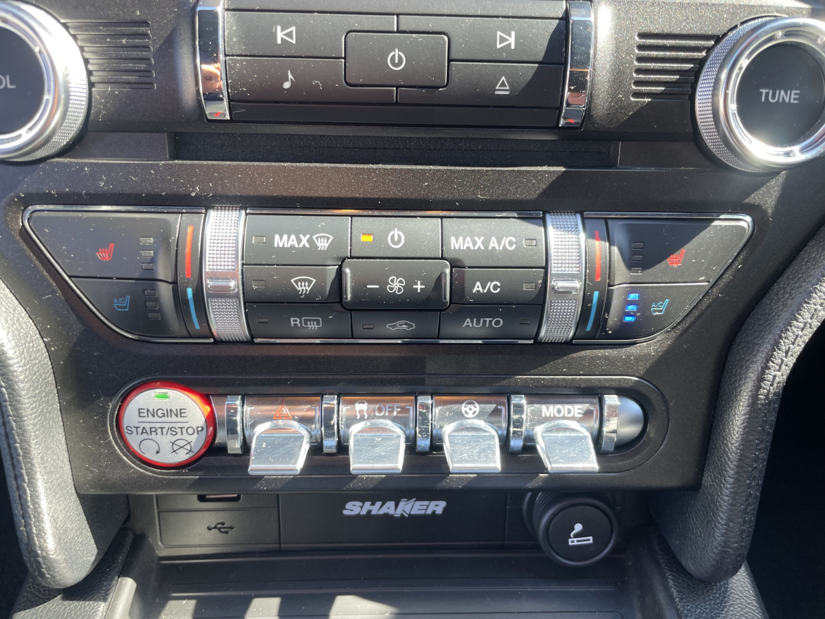 FORD MUSTANG FASTBACK 5.0 V8 421CH GT BVA6 GPS SIEGES CHAUFFANTS ET CLIMATISÉS PAS DE MALUS