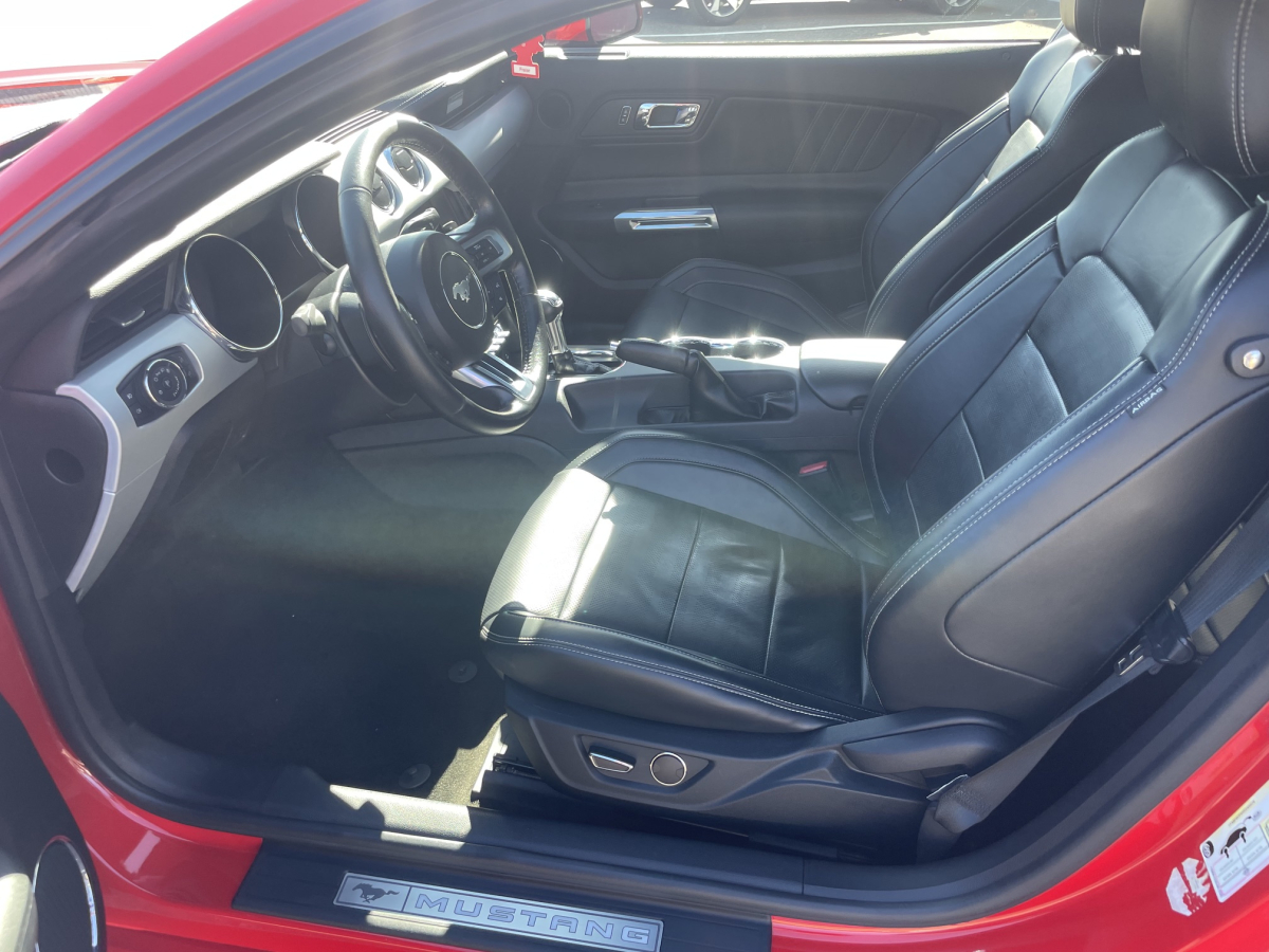 FORD MUSTANG FASTBACK 5.0 V8 421CH GT BVA6 GPS SIEGES CHAUFFANTS ET CLIMATISÉS PAS DE MALUS