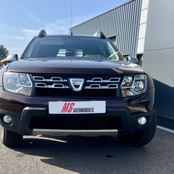 DACIA DUSTER 110 CH PRESTIGE DIESEL ATTELAGE CAMERA AR