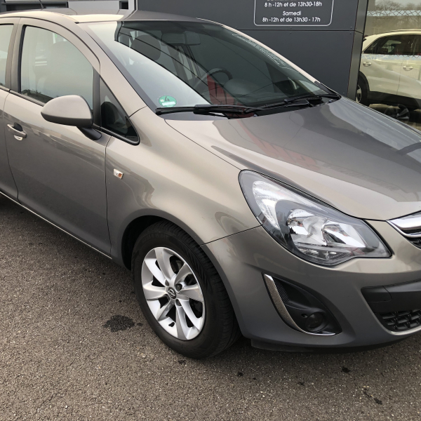 OPEL CORSA 5 PORTES ESSENCE 100 CH