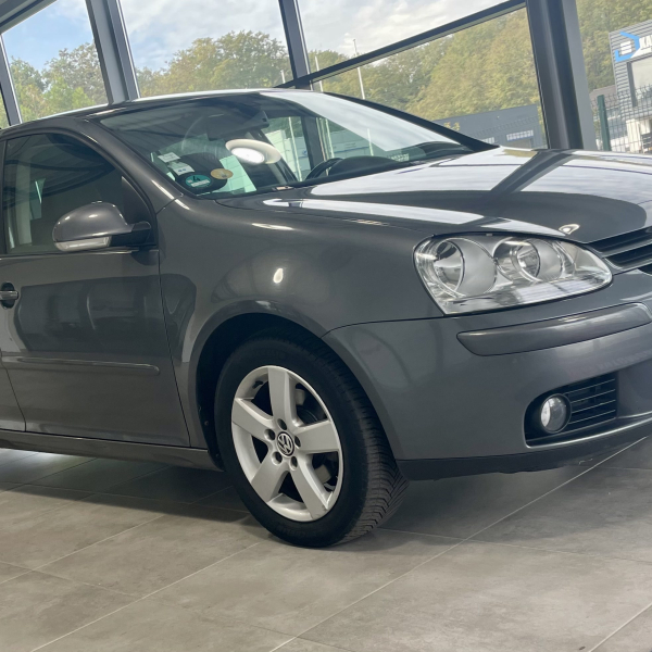 Volkswagen Golf 5 1.9 TDI 105 ch United