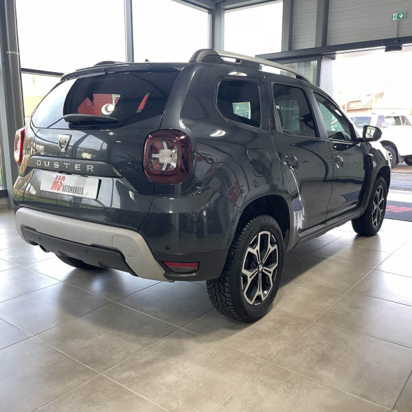 DACIA DUSTER 1.5 BluedCi 115 Prestige avec Carte mains libres, GPS et Caméra de recul