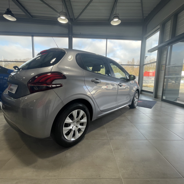 Peugeot 208 1.2 Puretech 68 ch Like 5 portes