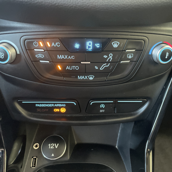Ford B-Max 1.0 SCTI 125ch Ecoboost Stop&Start Titanium 