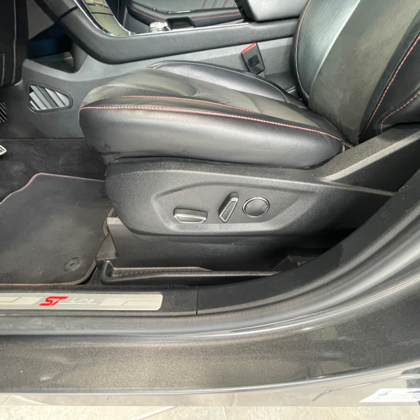 Ford Edge 2.0 238CH ST-LINE I-AWD BVA8 Toit Ouvrant Pano Attelage