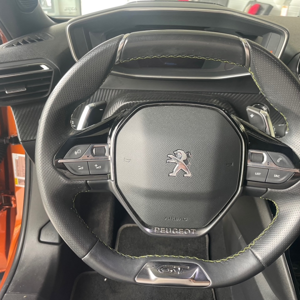 Peugeot 2008 1.5 BLUEHDI 130CH S&S GT EAT8 Sieges chauffants