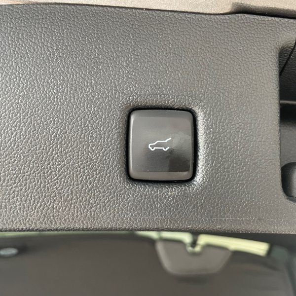 Ford Kuga 2.5 DURATEC 190CH FHEV E85 ST-LINE BVA Pack Hiver Attelage Hayon elec