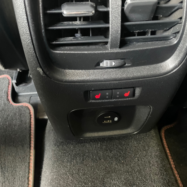 Ford Kuga 2.5 DURATEC 190CH FHEV E85 ST-LINE BVA Pack Hiver Attelage Hayon elec