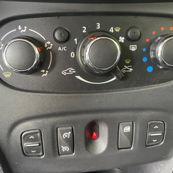 Dacia Sandero 1.5 DCI 90CH ECO² LAUREATE Gps - Reg/Lim Vitesse - capteur de recul