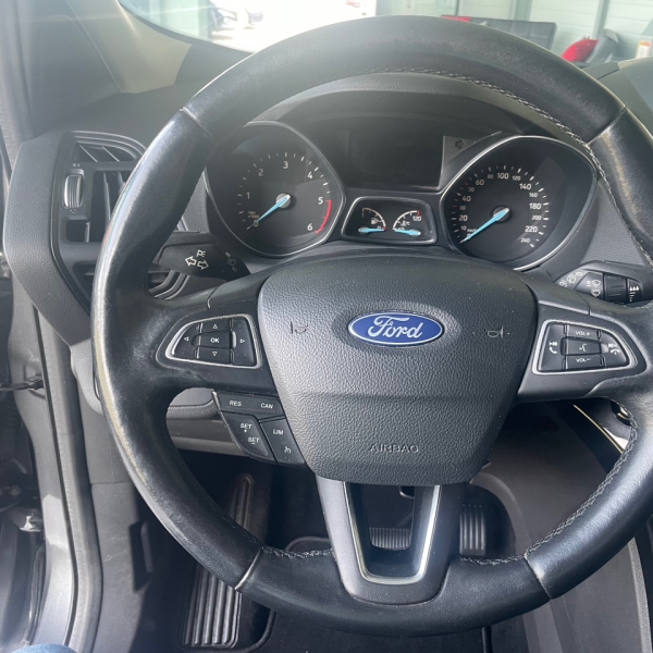 FORD KUGA 1.5 TDCI 120CH  BUSINESS EDITION 4X2 POWERSHIFT CAMERA GPS BA FORD KUGA 1.5 TDCI 120CH  BUSINESS EDITION 4X2 POWERSHIFT CAMERA GPS BA