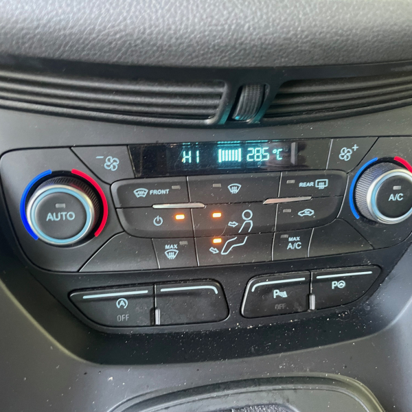 FORD KUGA 1.5 TDCI 120CH  BUSINESS EDITION 4X2 POWERSHIFT CAMERA GPS BA FORD KUGA 1.5 TDCI 120CH  BUSINESS EDITION 4X2 POWERSHIFT CAMERA GPS BA