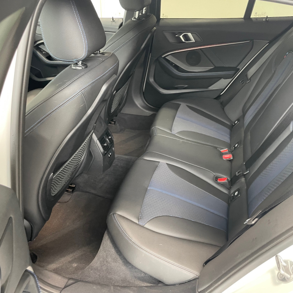 BMW SERIE 1 (F40) 118I 136CH M SPORT TOIT PANO SIEGES CHAUFFANTS ET ELECTRIQUES BMW SERIE 1 (F40) 118I 136CH M SPORT TOIT PANO SIEGES CHAUFFANTS ET ELECTRIQUES