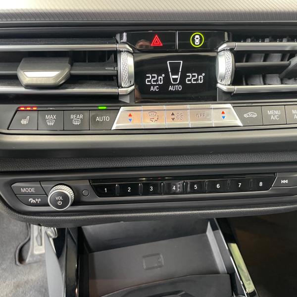 BMW SERIE 1 (F40) 118I 136CH M SPORT TOIT PANO SIEGES CHAUFFANTS ET ELECTRIQUES BMW SERIE 1 (F40) 118I 136CH M SPORT TOIT PANO SIEGES CHAUFFANTS ET ELECTRIQUES