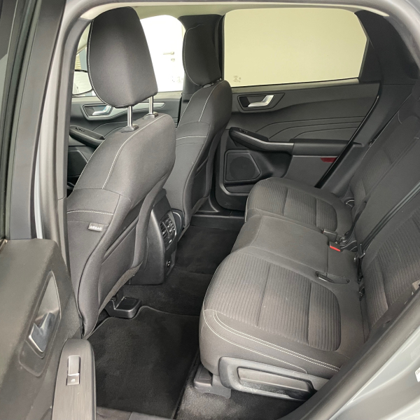 Ford Kuga 2.5 DURATEC 190CH FHEV E85 TITANIUM BVA Hayon elec Pack assistance  Ford Kuga 2.5 DURATEC 190CH FHEV E85 TITANIUM BVA Hayon elec Pack assistance