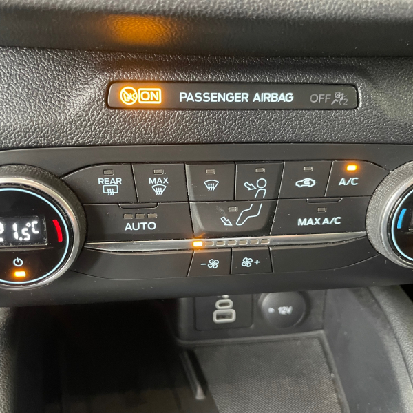 Ford Kuga 2.5 DURATEC 190CH FHEV E85 TITANIUM BVA Hayon elec Pack assistance  Ford Kuga 2.5 DURATEC 190CH FHEV E85 TITANIUM BVA Hayon elec Pack assistance