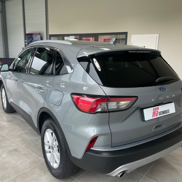 Ford Kuga 2.5 DURATEC 190CH FHEV E85 TITANIUM BVA Hayon elec Pack assistance  Ford Kuga 2.5 DURATEC 190CH FHEV E85 TITANIUM BVA Hayon elec Pack assistance